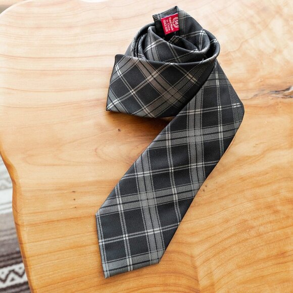 CHAPS BY RALPH LAUREN 100% SILK PLAID NECK TIE TAUPE GRAY BLACK - Picture 1 of 4